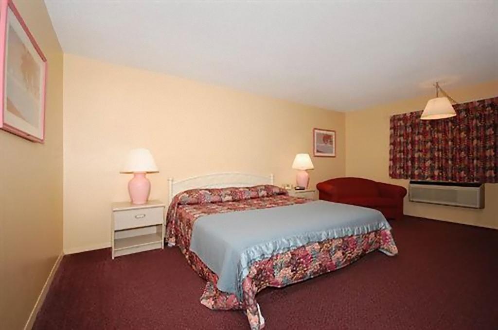 America Best Value Inn Webster City Room photo