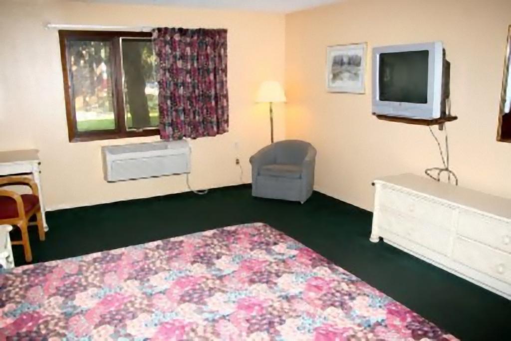 America Best Value Inn Webster City Room photo